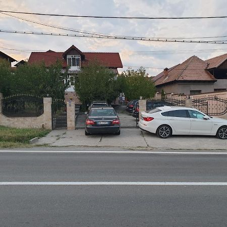 Casele Lena Bed & Breakfast Aldesti  Dış mekan fotoğraf