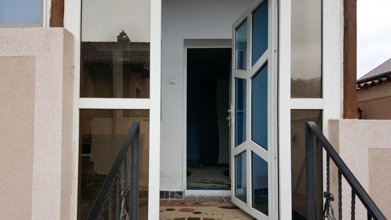 Casele Lena Bed & Breakfast Aldesti  Dış mekan fotoğraf