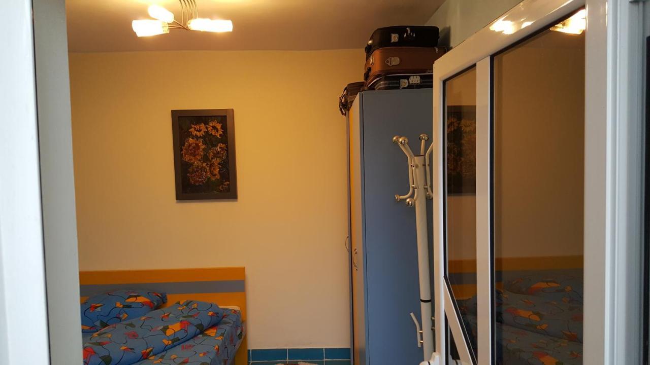 Casele Lena Bed & Breakfast Aldesti  Dış mekan fotoğraf