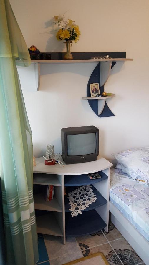 Casele Lena Bed & Breakfast Aldesti  Dış mekan fotoğraf